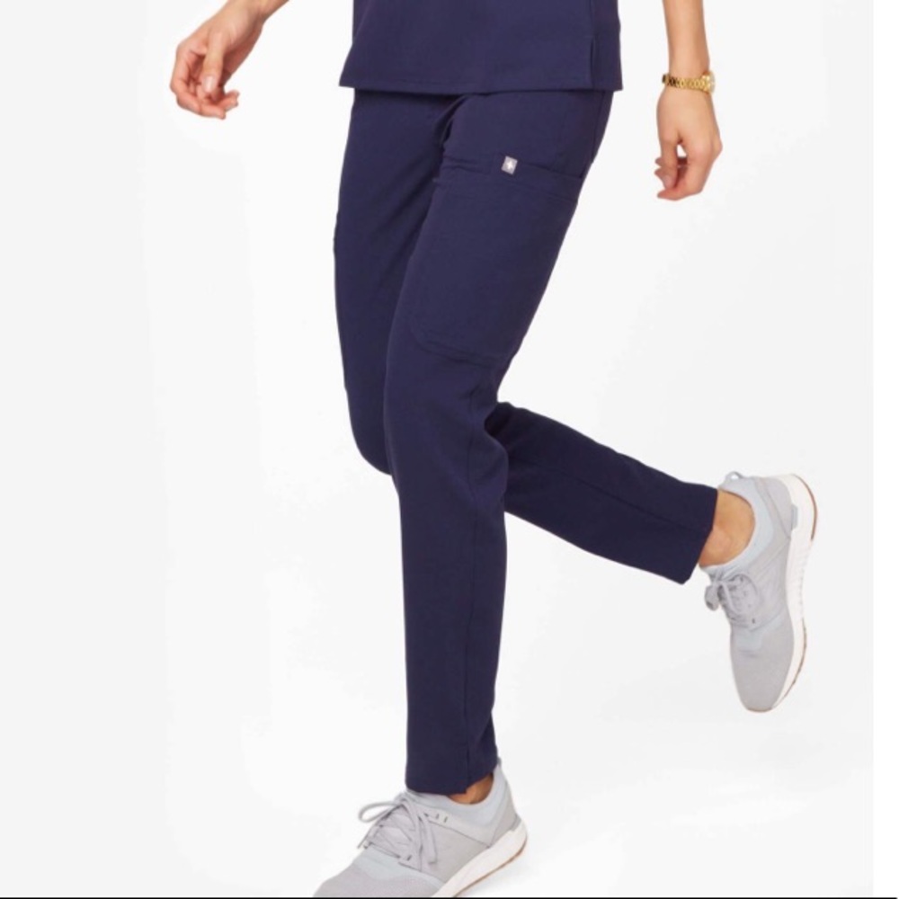 Figs Straight Leg Scrub Pants in Navy Blue